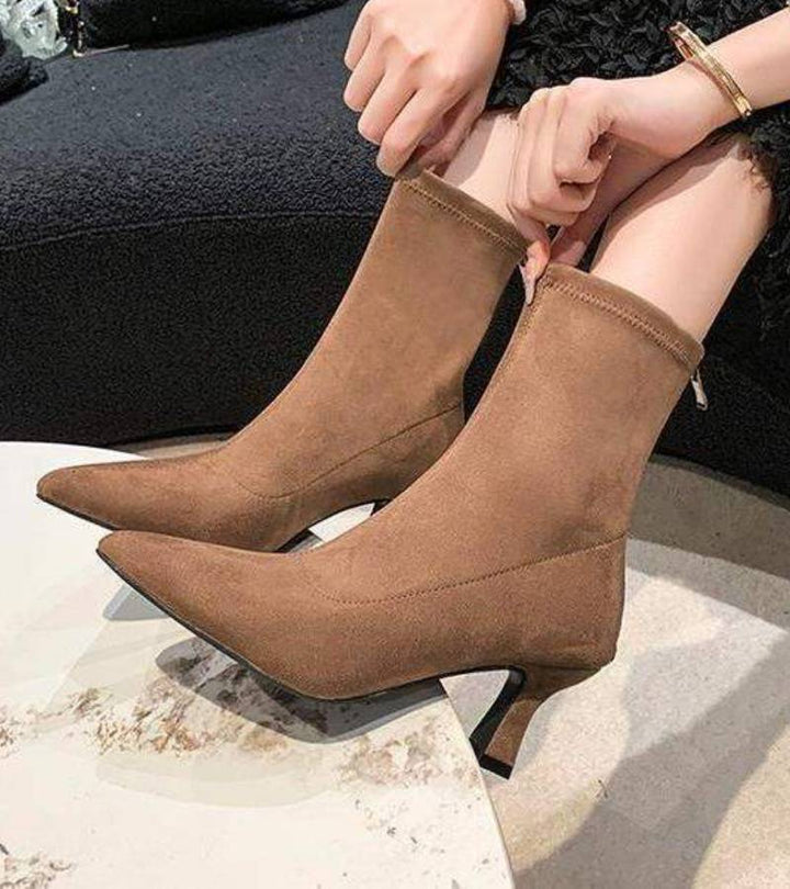 Fulvia | Stivaletti minimal in pelle con tacco medio